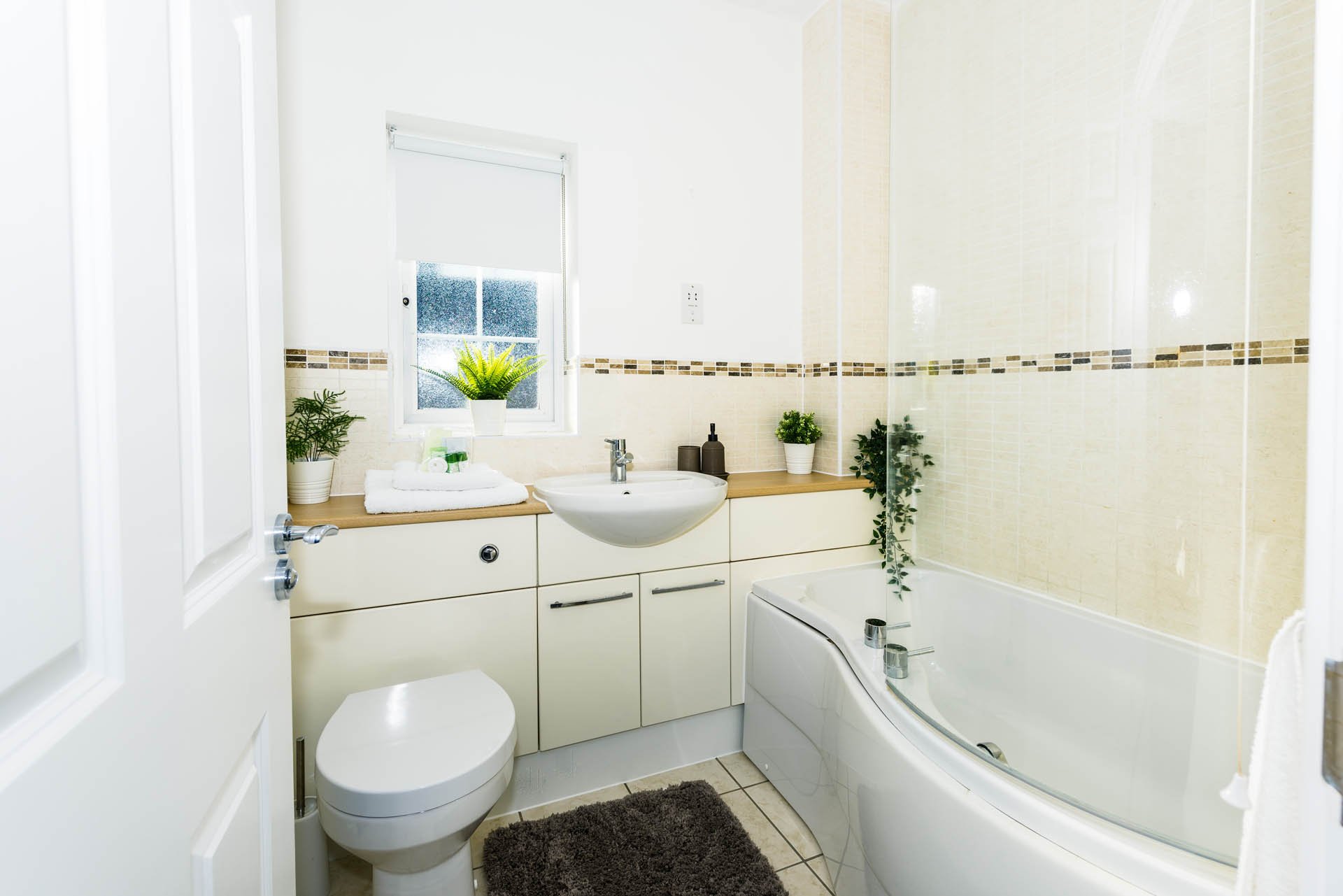 Riverside-Stays-Double-Bathroom-Image-2022-NSL_1651-1